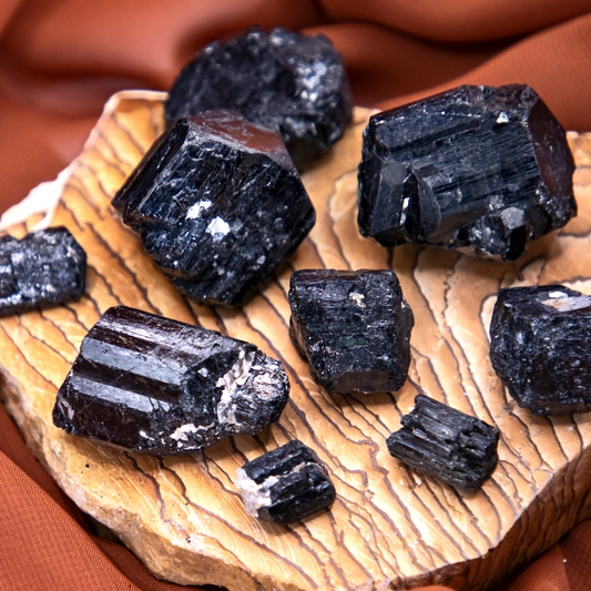 black-tourmaline-healing-crystal-powers